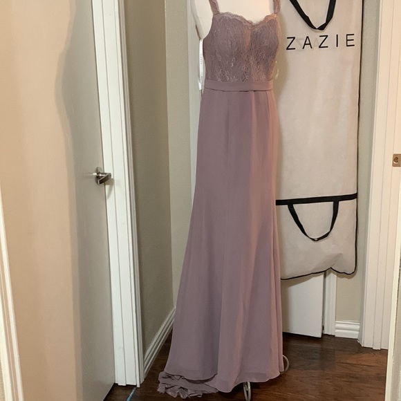 Very nice dresses in excellent condition I only used it on one occasion - Picture 4 of 5